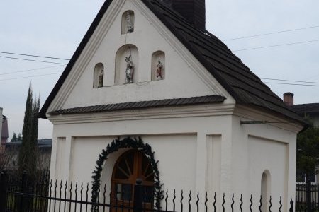 Zmiana aranżacji wokół Kaplicy pod wezwaniem Trójcy Przenajświętszej 