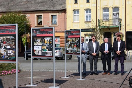 Jubileuszowa wystawa festiwalowa stoi już na rynku!