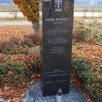 Obelisk przy Dębach Pamięci - 11 listopada 2024 r.  (1)